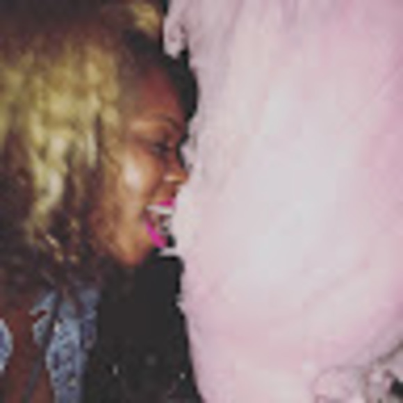 Meet your Posher, Chaquila - Picture 1 of 1